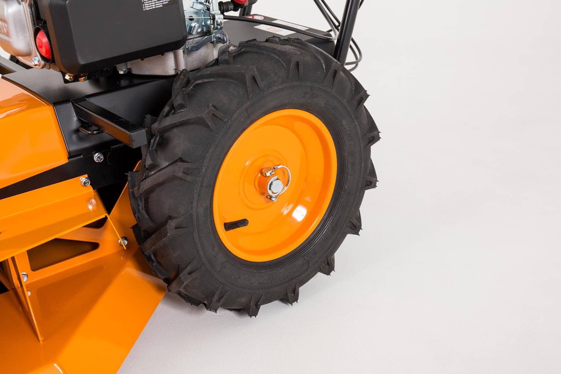 AS 585 KM - The agile and compact alternative to the bar mower